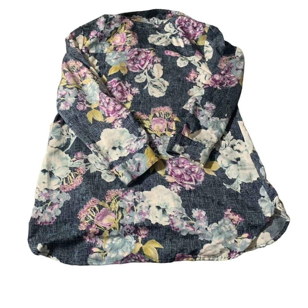 Chicos Blue Floral Blouse Size 1 Small Button Front Top Roll Tab Sleeves Shirt